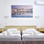 Apartmanhotel Captain Paros 3*