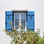 Captain Paros 3* Náusza