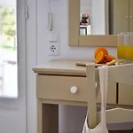 Captain Paros Apartmanhotel 3*