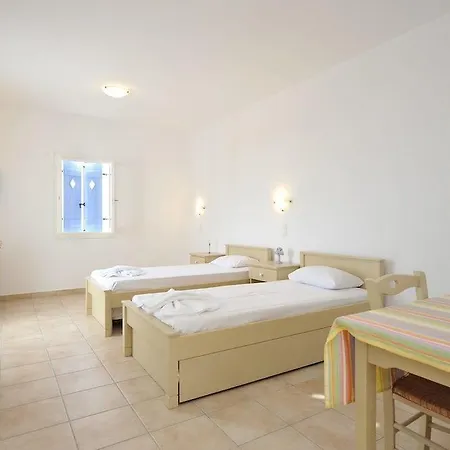 Captain Paros Apartmanhotel Náusza