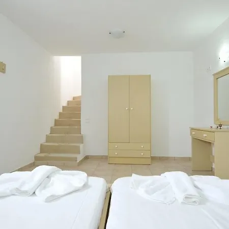 Captain Paros Apartmanhotel