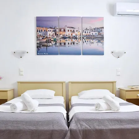 Hotel apartamentowy Captain Paros 3*